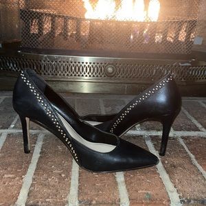 Vince Camuto Black leather pumps